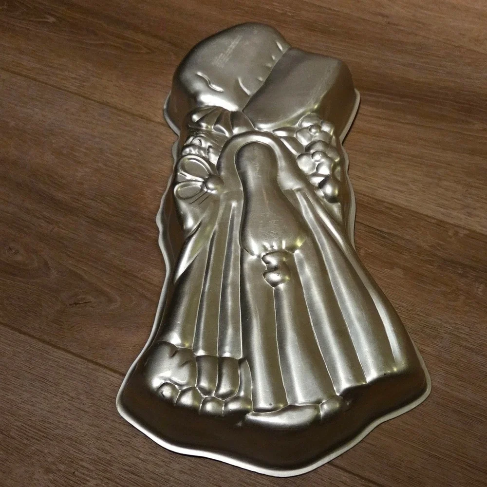1975 Holly Hobbie Angel‎ Cake Pan Wilton Aluminum Vintage Baking Mold 592 194